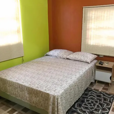 Hazzarie'S Place Apartment